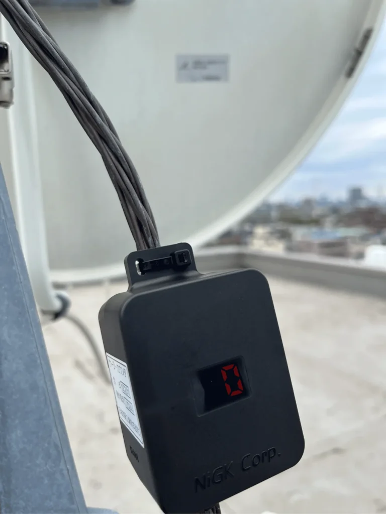 設置から8年、落雷被害0